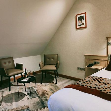 La Chaumiere Hotel Aubigny-sur-Nere Exterior photo