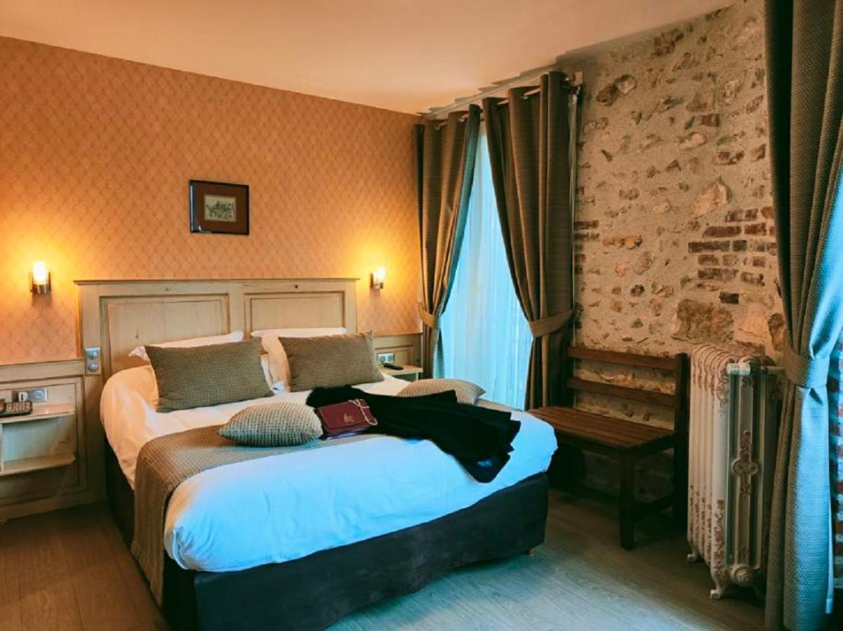 La Chaumiere Hotel Aubigny-sur-Nere Exterior photo