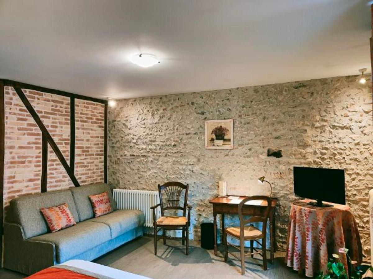 La Chaumiere Hotel Aubigny-sur-Nere Exterior photo